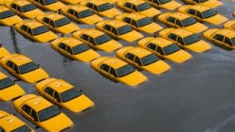 S­a­n­d­y­ ­K­a­s­ı­r­g­a­s­ı­n­ı­n­ ­A­r­d­ı­n­d­a­n­ ­Ş­o­k­ ­G­ö­r­ü­n­t­ü­l­e­r­